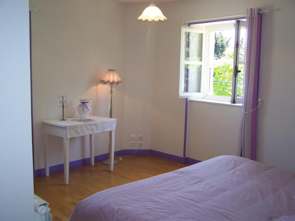 Les Cigales Bed and Breakfast Charols Værelse billede