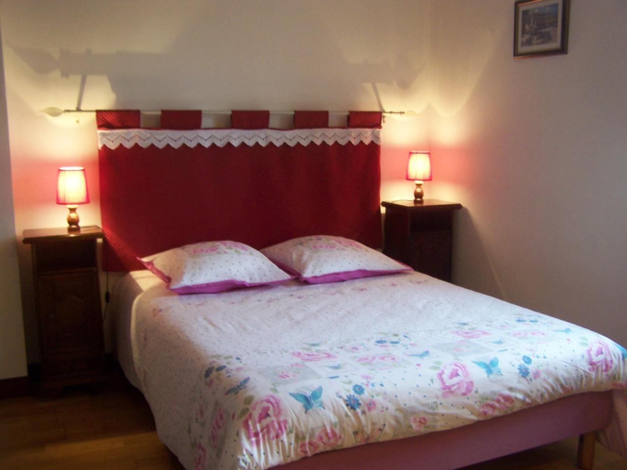 Les Cigales Bed and Breakfast Charols Eksteriør billede